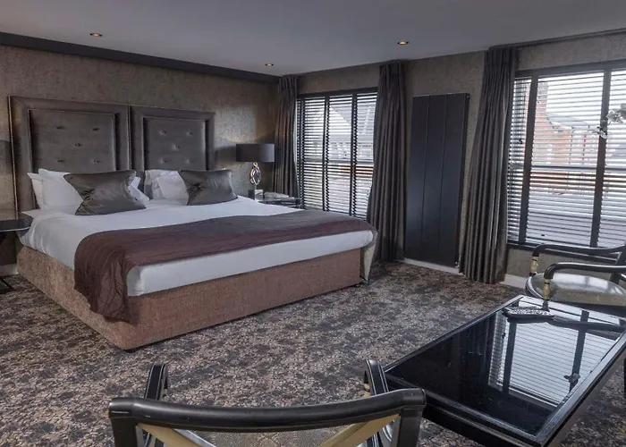 The Bold Hotel; BW Signature Collection